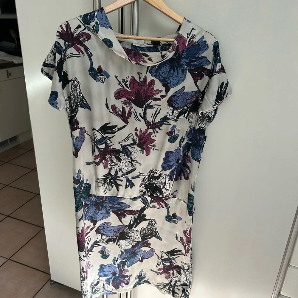 Donna Effe Floral Dress with Belt Size Large